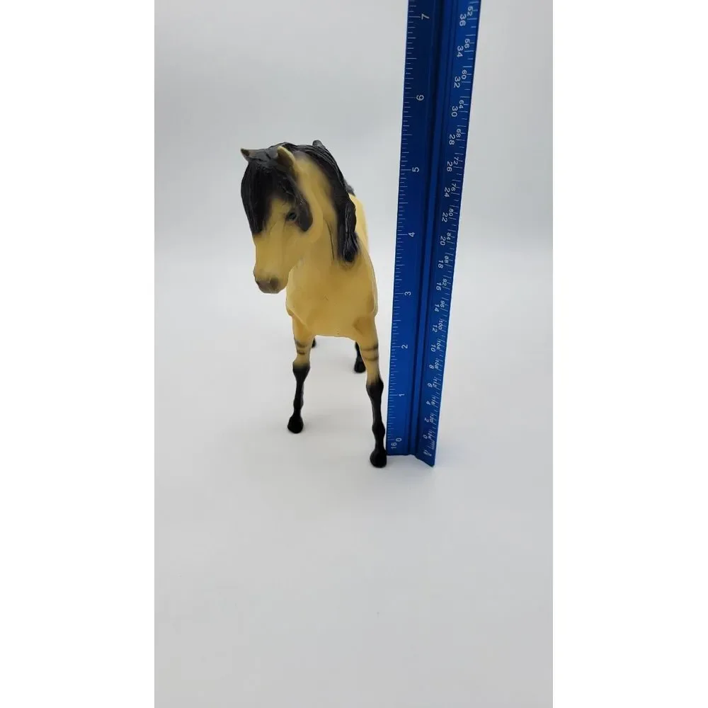 Vintage Classic Breyer Horse #4810 Mesteno's Mother Buckskin‎